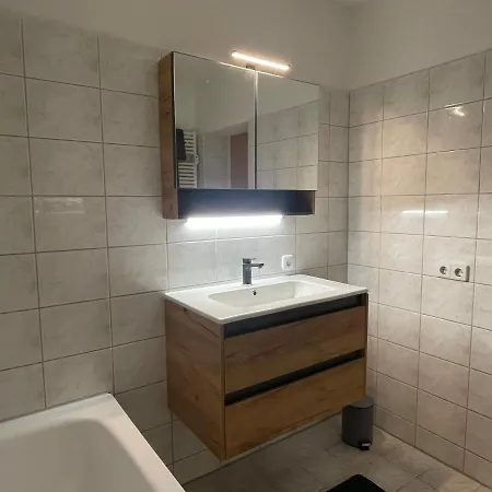 - Gaestewohnung In *