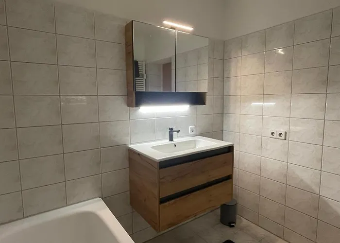 - Gaestewohnung In *